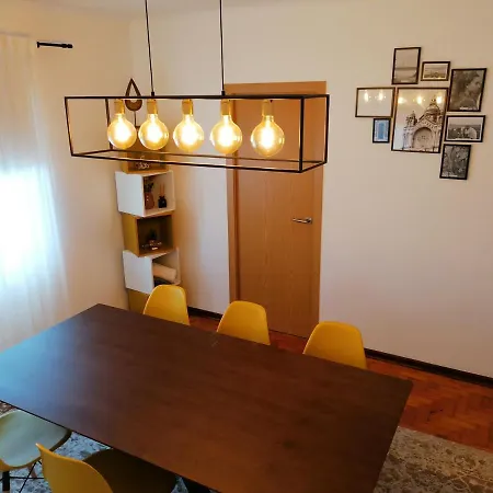 Σπίτι διακοπών Casa D'avo Bina Local