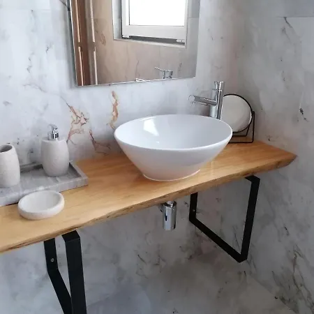 Casa D'avo Bina Local